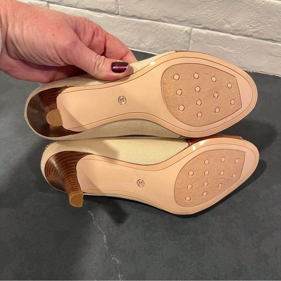 NEW Worthington sz 8 tan and brown spectator peeptoe pumps - Picture 13 of 16